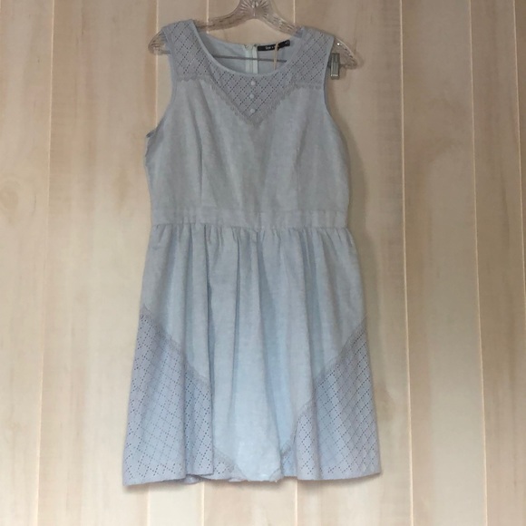 Anthropologie Dresses & Skirts - Doe & Rae Sleeveless Eyelet Dress, Size L, NWOT